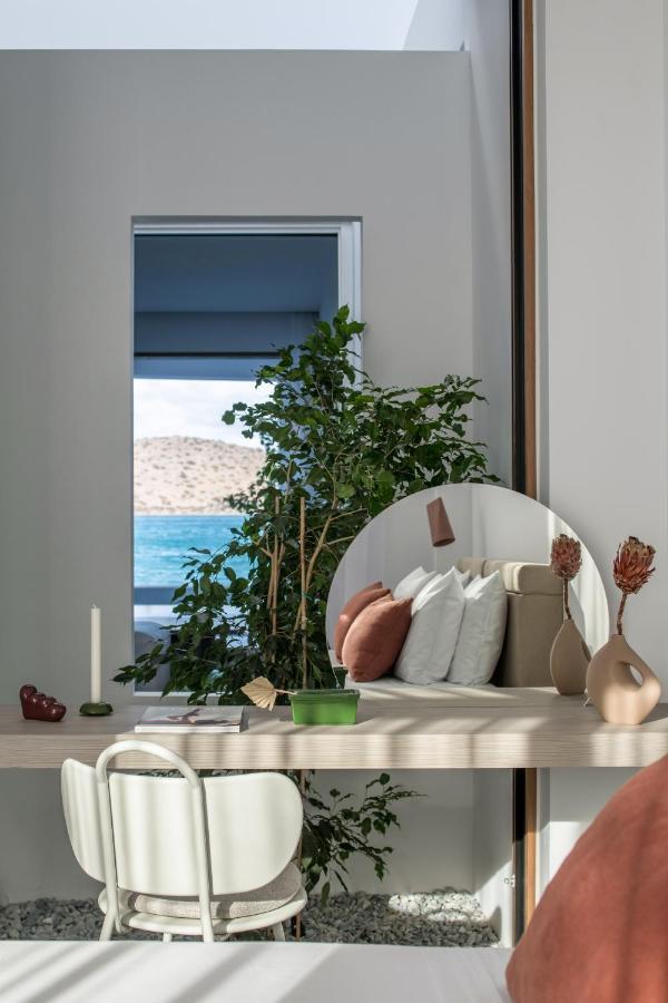 Villa Mimaze Minimalist Living เอลุนดา ภายนอก รูปภาพ